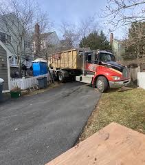 Best Yard Waste Removal  in North Zanesville, OH